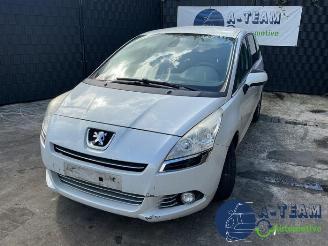 demontáž osobní automobily Peugeot 5008 5008 I (0A/0E), MPV, 2009 / 2017 1.6 HDiF 16V 2012/7