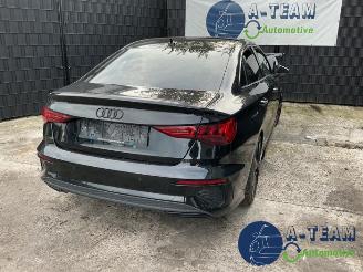 Vrakbiler auto Audi A3 A3 Limousine (8YS), Sedan, 2020 1.5 35 TFSI 16V Mild Hybrid 2021/7