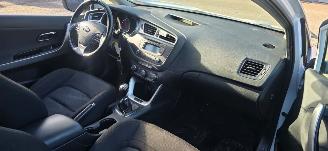 Kia Cee d 3dr weinig schade picture 5