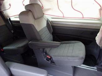 Volkswagen Multivan  picture 20