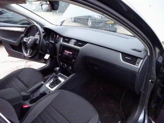 Skoda Octavia Octavia Combi (5EAC), Combi 5-drs, 2012 / 2020 1.6 TDI 16V picture 14