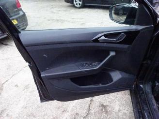 Volkswagen T-Cross T-Cross, SUV, 2018 1.0 TSI 110 12V picture 6