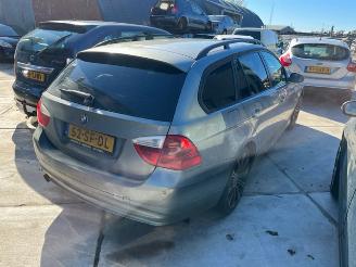 BMW 3-serie 320i touring arktis metallic a34/7 picture 3