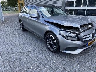 skadebil auto Mercedes C-klasse Estate 180 CDI Prestige Panorama 2015/3