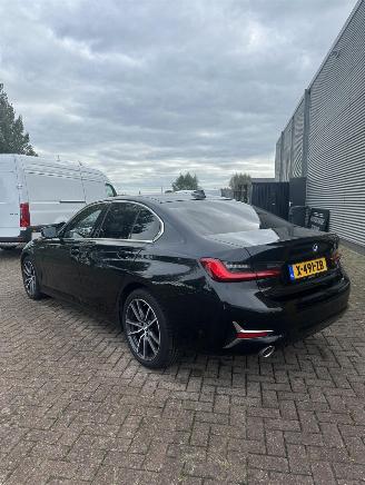 BMW 3-serie 320i xDrive High Executive picture 3