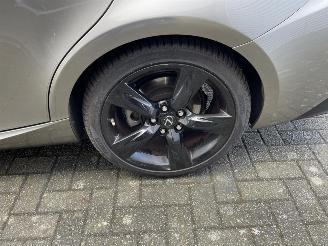 Lexus IS 300h Sport Edition picture 8