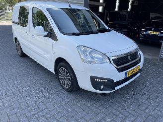 Peugeot Partner 120 1.6 BlueHDi 100 L1 Première S&S picture 3