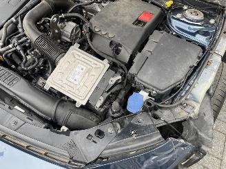 Mercedes Cla-klasse met weinig km. 200 Business Solution AMG picture 12