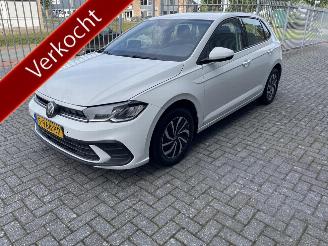 Damaged car Volkswagen Polo 1.0 TSI Life 2023/3