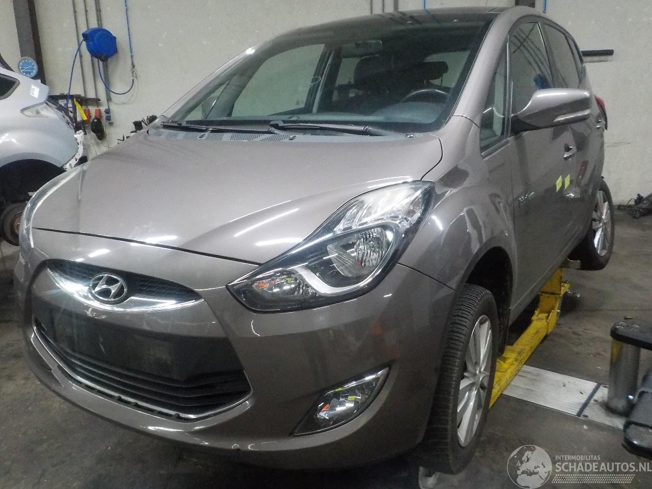 Hyundai Ix20 iX20 (JC) SUV 1.4i 16V (G4FA) [66kW]  (11-2010/07-2019)