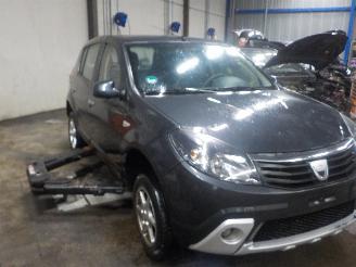 Dacia Sandero Sandero I (BS) Hatchback 1.6 (K7M-710) [64kW]  (06-2008/12-2012) picture 2