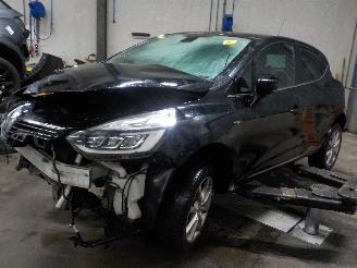 Démontage voiture Renault Clio Clio IV (5R) Hatchback 5-drs 0.9 Energy TCE 90 12V (H4B-408(H4B-B4)) [=
66kW]  (11-2012/08-2021) 2017/4