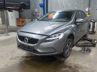 Auto da rottamare Volvo V-40 V40 (MV) 2.0 D2 16V (D4204T8(Euro 6b)) [88kW]  (02-2015/08-2019) 2013