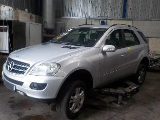 Sloopauto Mercedes ML ML II (164/4JG) SUV 3.0 ML-280 CDI V6 24V (OM642.940) [140kW]  (07-200=
5/07-2009) 2006