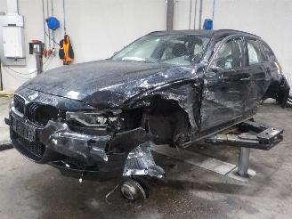 Auto da rottamare BMW 3-serie 3 serie Touring (F31) Combi 330d 3.0 24V (N57-D30A) [190kW]  (07-2012/=
06-2019) 2014