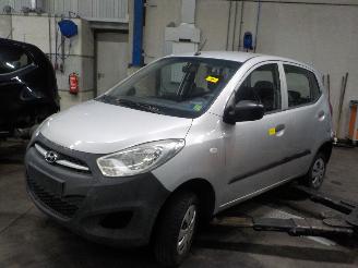 Salvage car Hyundai I-10 i10 (F5) Hatchback 1.1i 12V (G4HG5) [51kW]  (04-2011/12-2013) 2011