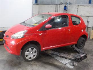 Salvage car Toyota Aygo Aygo (B10) Hatchback 1.0 12V VVT-i (1KR-FE) [50kW]  (07-2005/05-2014) 2006/5