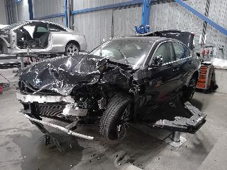 Démontage voiture BMW 3-serie 3 serie (G20) Sedan 330e 2.0 TwinPower Turbo 16V (GC1) [215kW]  (07-20=
19/...) 2019