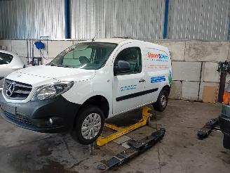 Salvage car Mercedes Citan Citan (415.6) Van 1.5 108 CDI (OM607.951(K9K)) [55kW]  (11-2012/08-202=
1) 2017