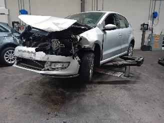 Vrakbiler auto Volkswagen Polo Polo V (6R) Hatchback 1.2 TDI 12V BlueMotion (CFWA(Euro 5)) [55kW]  (1=
0-2009/05-2014) 2012
