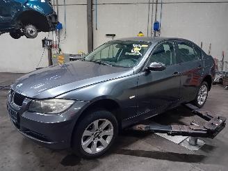 Uttjänta bilar auto BMW 3-serie 3 serie (E90) Sedan 318i 16V (N46-B20B) [95kW]  (09-2005/03-2007) 2007/0