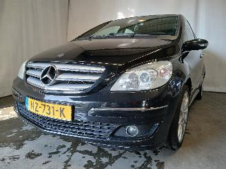 Unfallwagen Mercedes B-klasse B (W245) Hatchback 2.0 B-200 16V (M266.960) [100kW]  (03-2005/11-2011)= 2008/2