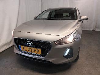 Coche accidentado Hyundai I-30 i30 Wagon (PDEF5) Combi 1.0 T-GDI 12V (G3LC) [88kW]  (03-2017/...) 2018/2
