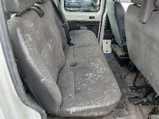 Ford Transit Transit RWD Ch.Cab/Pick-up 2.4 TDdi 16V (H9FA) [101kW]  (03-2004/05-20=
06) picture 9