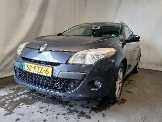 Avarii autoturisme Renault Mégane Megane III Grandtour (KZ) Combi 5-drs 1.4 16V TCe 130 (H4J-700(H4J-A7)=
) [96kW]  (05-2009/02-2016) 2010/3