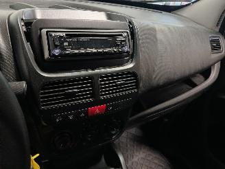 Opel Combo Combo Van 1.3 CDTI 16V (330.A.1000) [70kW]  (03-2016/12-2018) picture 15