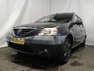 krockskadad bil auto Dacia Logan Logan MCV (KS) Combi 1.6 16V (K4M-697) [77kW]  (02-2007/05-2013) 2007/7