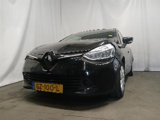 Coche accidentado Renault Clio Clio IV Estate/Grandtour (7R) Combi 5-drs 1.5 Energy dCi 90 FAP (K9K-6=
08(K9K-B6)) [66kW]  (11-2012/08-2021) 2015/5
