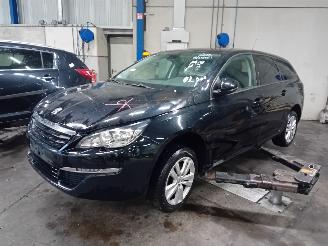 Vrakbiler auto Peugeot 308 308 SW (L4/L9/LC/LJ/LR) Combi 5-drs 1.6 BlueHDi 120 (DV6FC(BHZ)) [88kW=
]  (03-2014/12-2021) 2015