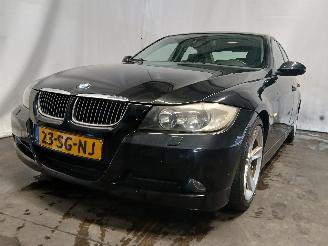 krockskadad bil auto BMW 3-serie 3 serie (E90) Sedan 318i 16V (N46-B20B) [95kW]  (09-2005/08-2007) 2006/3