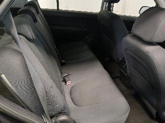 Kia Carens Carens III (FG) MPV 2.0i CVVT 16V (G4KA) [106kW]  (09-2006/06-2013) picture 10