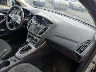 Ford Focus Focus 3 Wagon Combi 1.6 TDCi ECOnetic (NGDB) [77kW]  (05-2012/05-2018)= picture 6