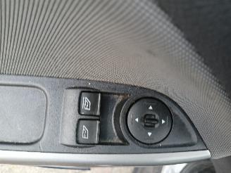 Ford Focus Focus 3 Wagon Combi 1.6 TDCi ECOnetic (NGDB) [77kW]  (05-2012/05-2018)= picture 12