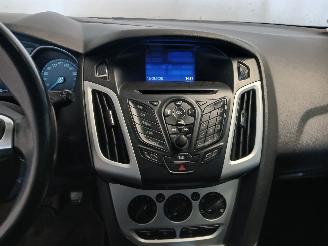 Ford Focus Focus 3 Wagon Combi 1.6 TDCi 115 (T1DB(Euro 5)) [85kW]  (05-2011/05-20=
18) picture 17