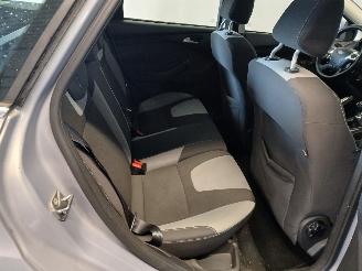 Ford Focus Focus 3 Wagon Combi 1.6 TDCi 115 (T1DB(Euro 5)) [85kW]  (05-2011/05-20=
18) picture 9