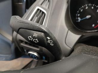 Ford Focus Focus 3 Wagon Combi 1.0 Ti-VCT EcoBoost 12V 125 (M1DD) [92kW]  (02-201=
2/05-2018) picture 13