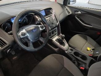 Ford Focus Focus 3 Wagon Combi 1.0 Ti-VCT EcoBoost 12V 100 (M2DA(Euro 5)) [74kW] =
 (02-2012/05-2018) picture 11