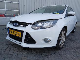  Ford Focus Focus 3 Wagon Combi 1.0 Ti-VCT EcoBoost 12V 125 (M1DA(Euro 5)) [92kW] =
 (02-2012/05-2018) 2013/2