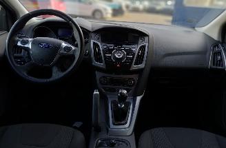 Ford Focus Focus 3 Wagon Combi 1.0 Ti-VCT EcoBoost 12V 125 (M1DA(Euro 5)) [92kW] =
 (02-2012/05-2018) picture 9
