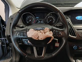 Ford Focus Focus 3 Wagon Combi 1.0 Ti-VCT EcoBoost 12V 125 (M1DD) [92kW]  (02-201=
2/05-2018) picture 14