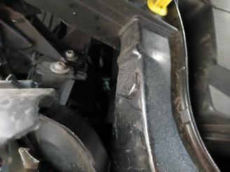 Ford Focus Focus 3 Wagon Combi 1.0 Ti-VCT EcoBoost 12V 125 (M1DD) [92kW]  (02-201=
2/05-2018) picture 28