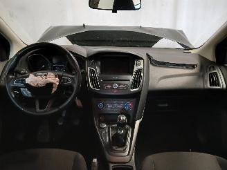 Ford Focus Focus 3 Wagon Combi 1.0 Ti-VCT EcoBoost 12V 125 (M1DD) [92kW]  (02-201=
2/05-2018) picture 11