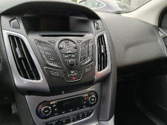 Ford Focus Focus 3 Wagon Combi 1.0 Ti-VCT EcoBoost 12V 125 (M1DA(Euro 5)) [92kW] =
 (02-2012/05-2018) picture 16