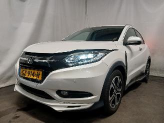 Damaged car Honda  HR-V (RU) MPV 1.5 i-VTEC 16V (L15B4(Euro 6)) [96kW]  (08-2015/...) 2015/9