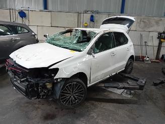 Autoverwertung Volkswagen Polo Polo V (6R) Hatchback 1.4 GTI 16V (CAVE(Euro 5)) [132kW]  (05-2010/05-=
2014) 2011