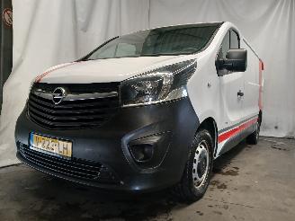 krockskadad bil auto Opel Vivaro Vivaro Van 1.6 CDTI 95 Euro 6 (R9M-413(R9M-H4)) [70kW]  (03-2016/12-20=
19) 2018/1